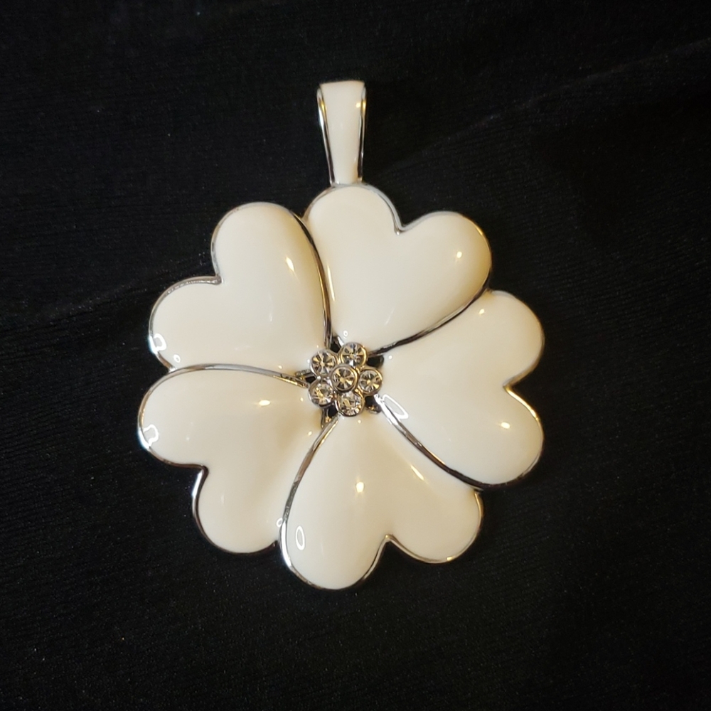Lia Sophia Necklace Enhancer